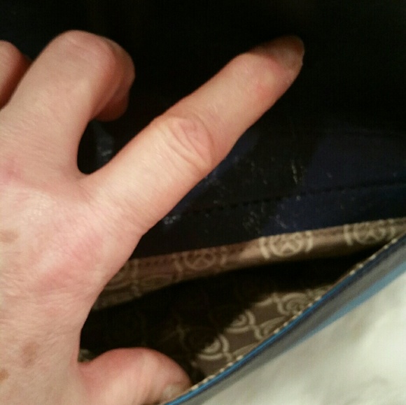 Striped blue on blue.Marc Fisher shoulder/cross - Picture 8 of 8